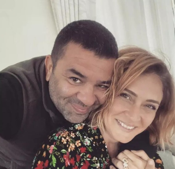 Ceyda Düvenci ve Bülent Şakrak boşandı!